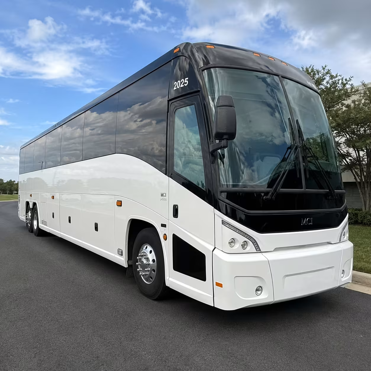 employee shuttle buses for sunnyvale tech campuses