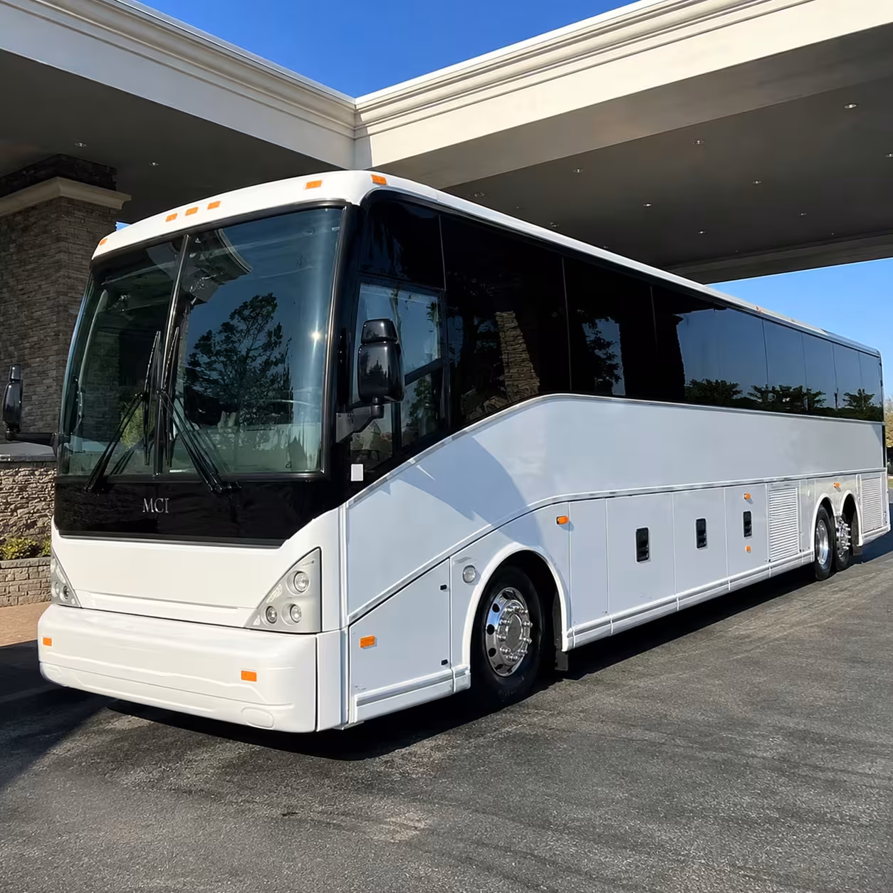 large group airport transportation on sunnyvale charter buses